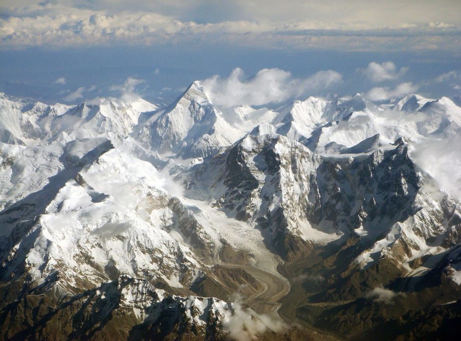 Gelbėtojai nukėlė Kirgizijos kalnuose žuvusios lietuvaitės palaikus