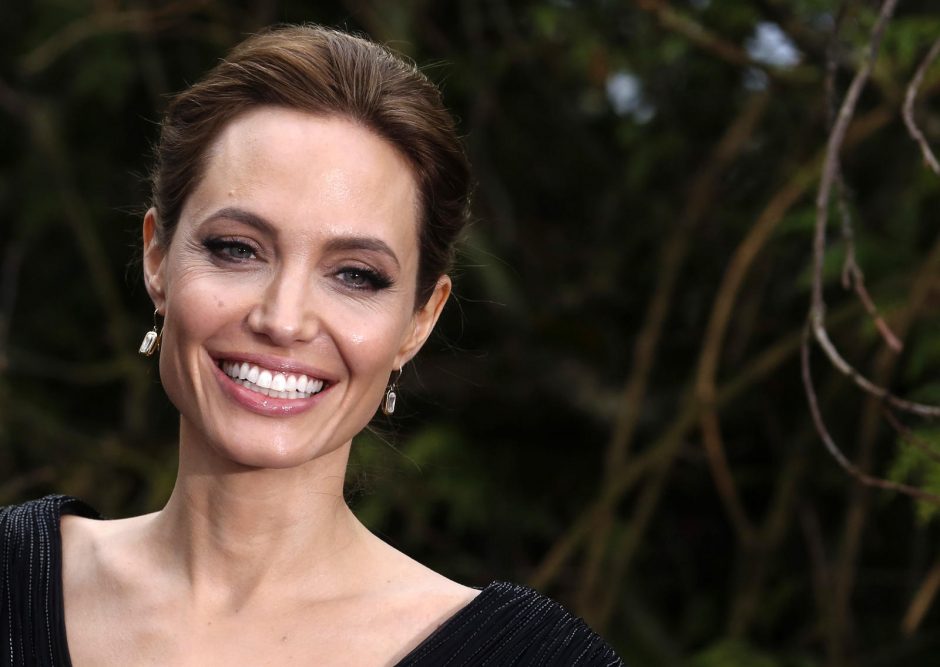 A. Jolie paskelbta garsiausia pasaulio feminisčių įžymybe