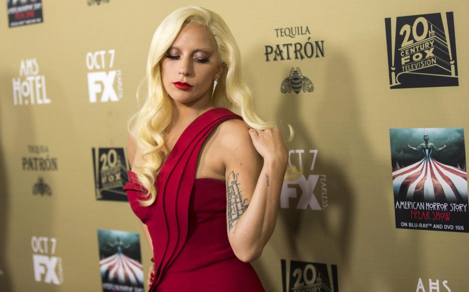 Lady Gaga prisipažino: man patinka žiūrėti į save sekso scenose