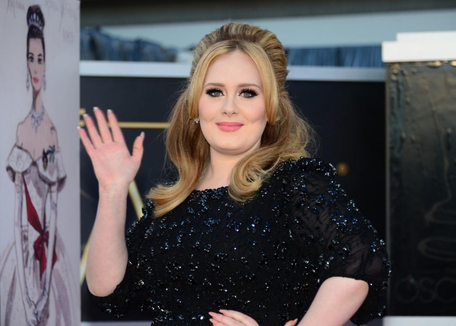 Adele oficialiai paskelbta perkamiausia 2015 metų atlikėja