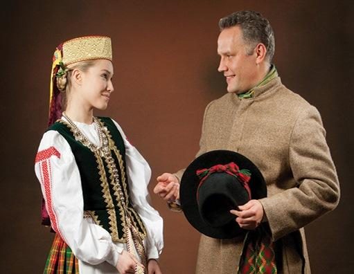 Išleistas pašto atvirukų rinkinys „Lietuvos tautinis kostiumas“