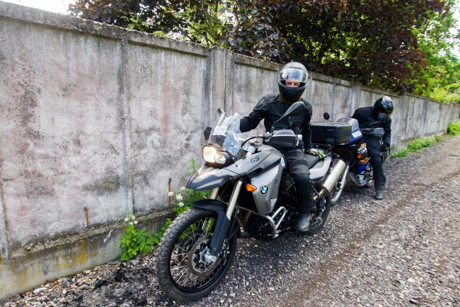 Motociklininkai leidosi į kultūrinę kelionę po Kauno apylinkes