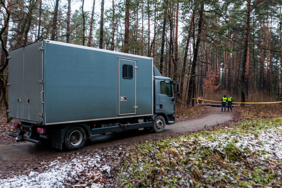 Po girininko radinio į Kleboniškio mišką sugužėjo specialiosios tarnybos 