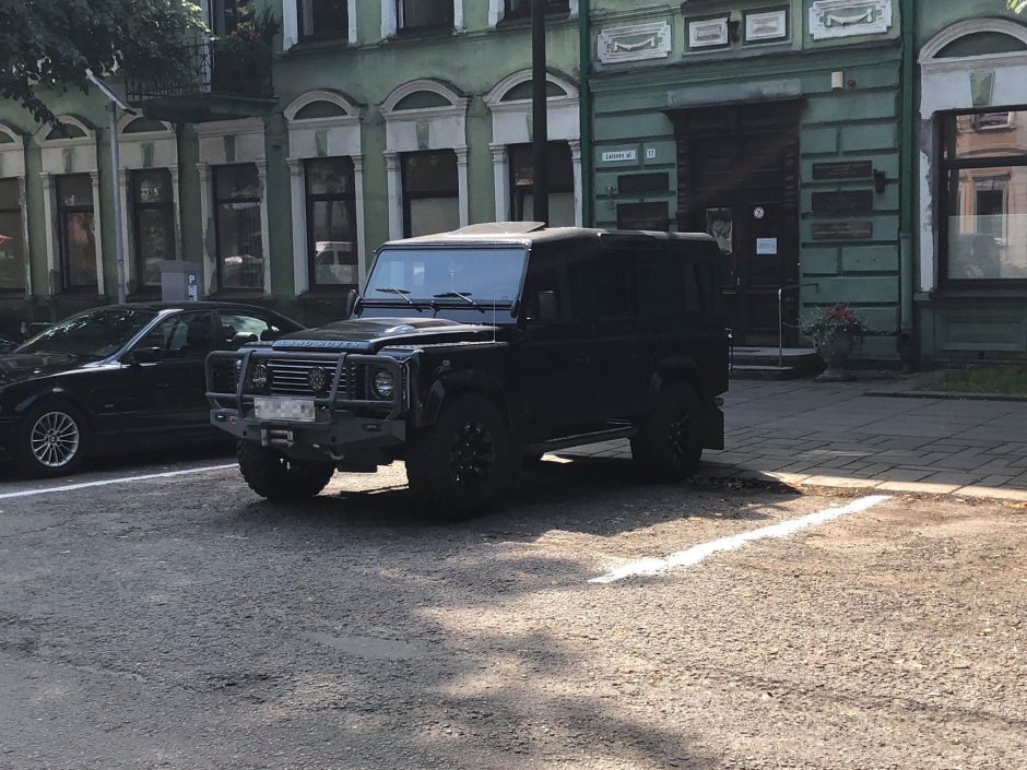 Automobilis registruotas užsienyje, tad už parkavimą Kaune mokėti nereikia?