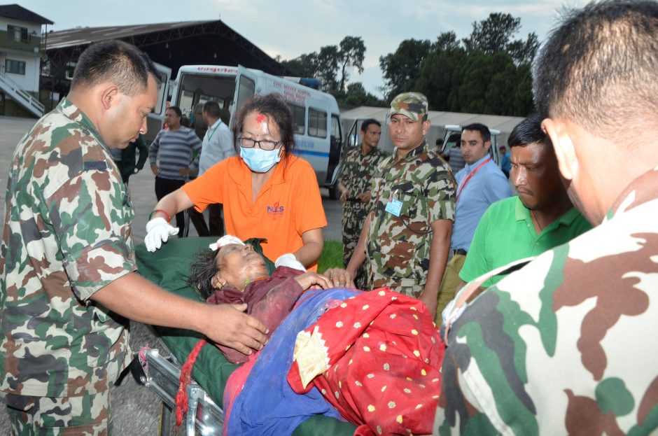 Nelaimė Nepale: į upę įkritus autobusui žuvo 21 žmogus