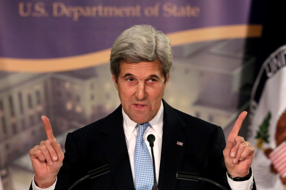 Buvęs JAV sekretorius J. Kerry vyksta į Latviją