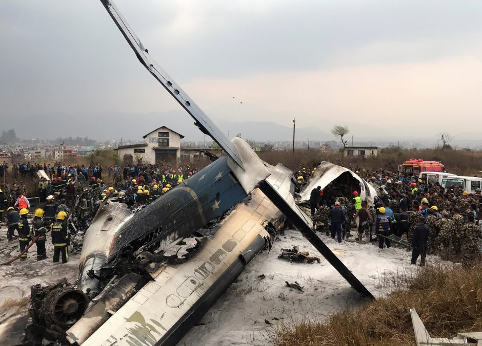 Katmandu sudužus Bangladešo laineriui žuvo 49 žmonės, sužeisti 22 