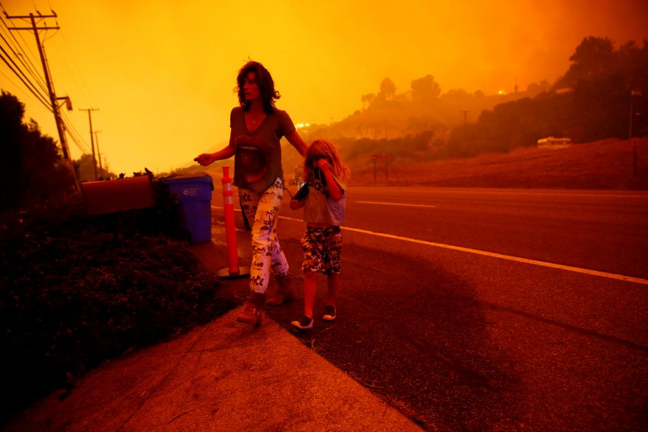 Miškų gaisrai niokoja Kaliforniją