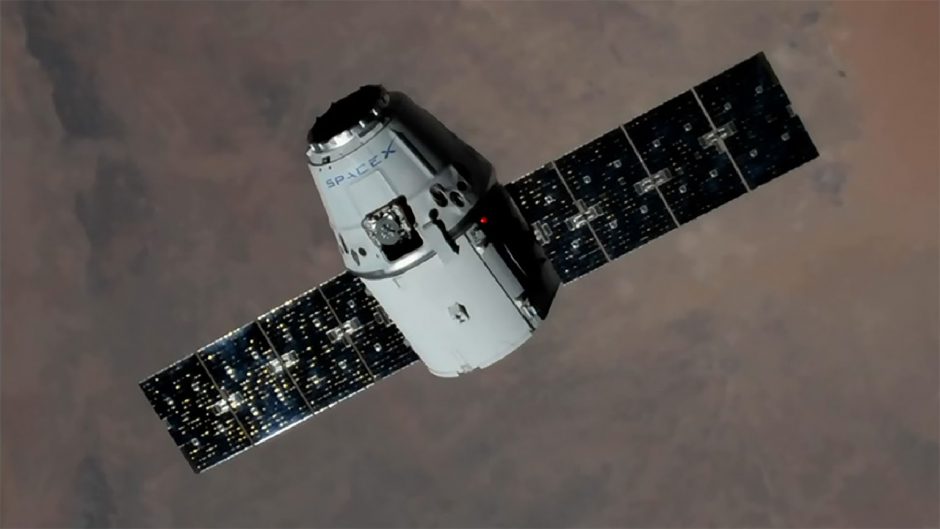 Kapsulė „Dragon“ į kosminę stotį atgabeno beveik 3 tūkst. kg krovinį