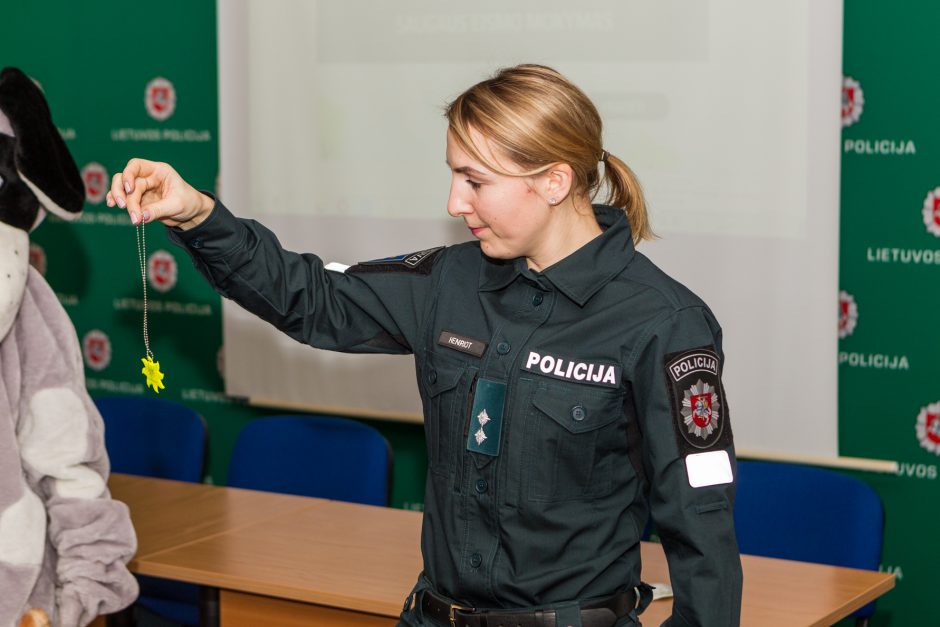 Vaikai Kelių eismo taisyklių mokysis modernioje klasėje