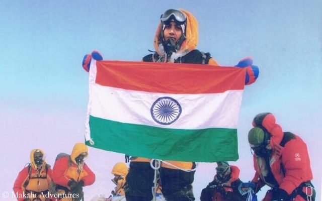Apie įkopimą į Everestą melavę policininkai atleisti iš darbo