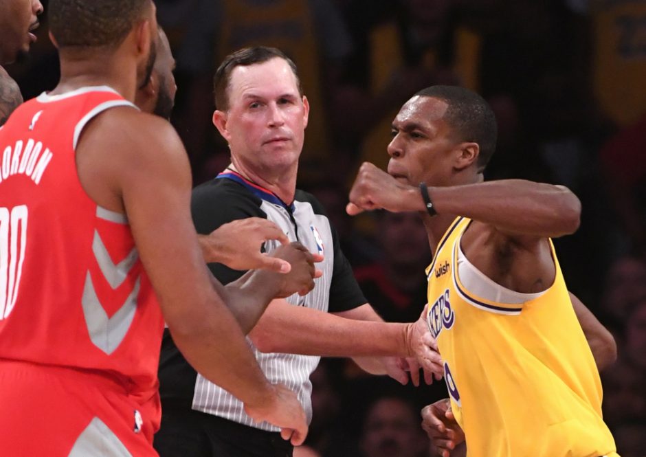Muštynėmis paženklintose rungtynėse – „Lakers“ pralaimėjimas