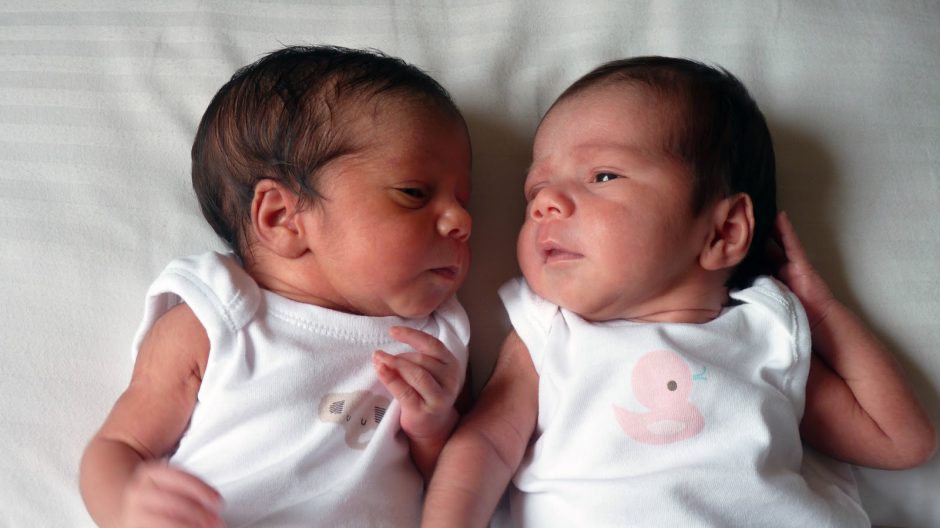 64-erių ispanė pagimdė sveikus dvynukus