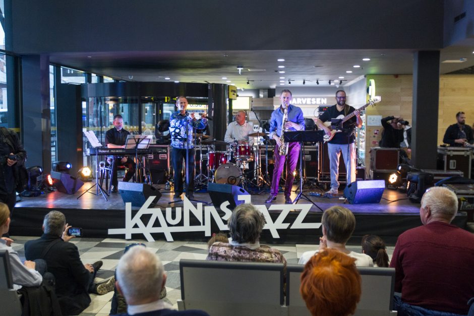 Autobusų stotyje – skambūs „Kaunas Jazz“ akordai