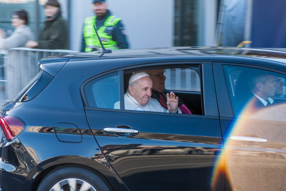 Popiežius Pranciškus atvyko į Kauną
