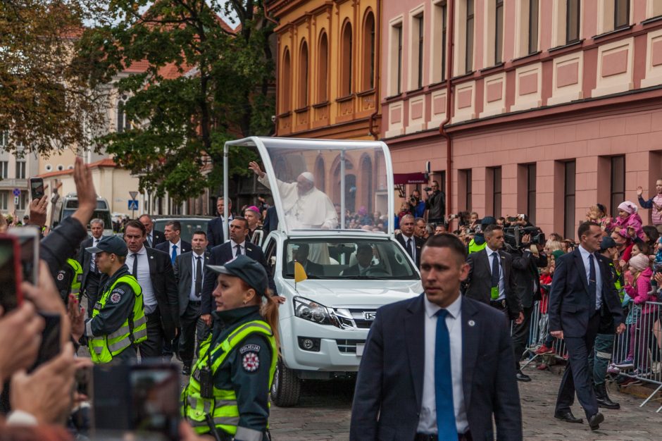 Popiežius kunigams ir vienuoliams: mes nesame Dievo valdininkai