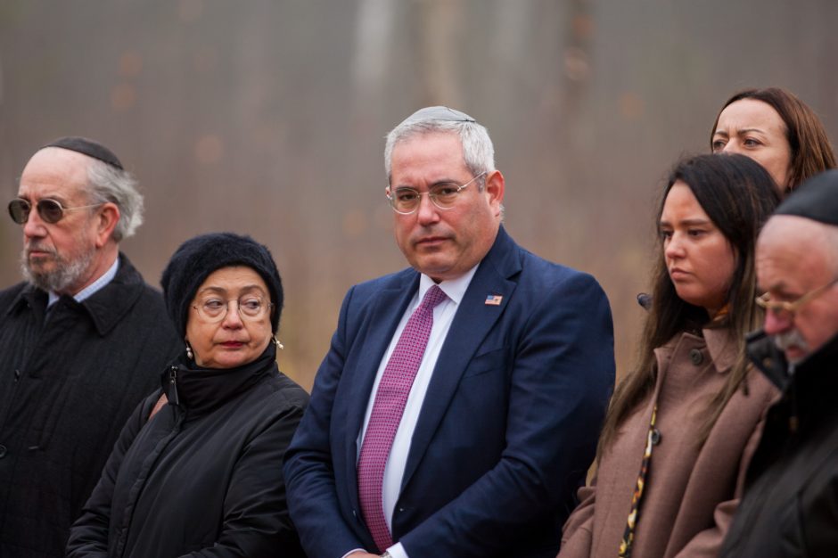 Vandžiogaloje atidarytas memorialas holokausto aukoms