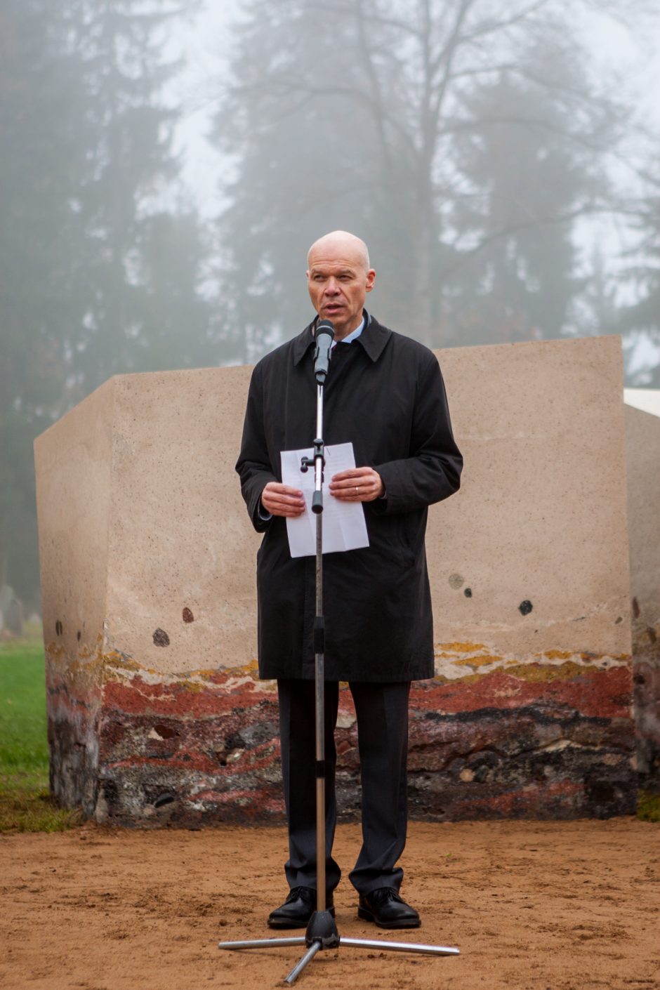 Vandžiogaloje atidarytas memorialas holokausto aukoms