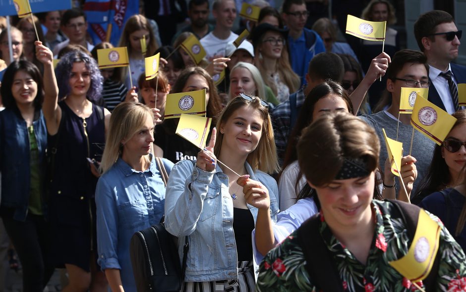 Moksleiviai grįžta į mokyklas: kokios naujovės juos pasitinka?