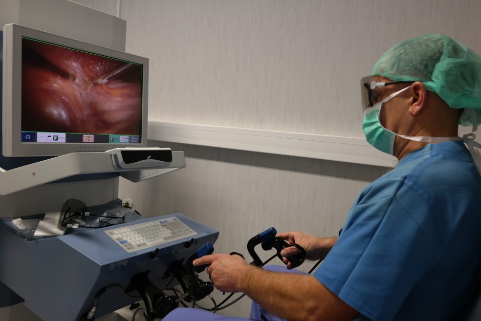Ro­bo­ti­nė chi­rur­gi­ja – jau ir Lie­tu­vo­je