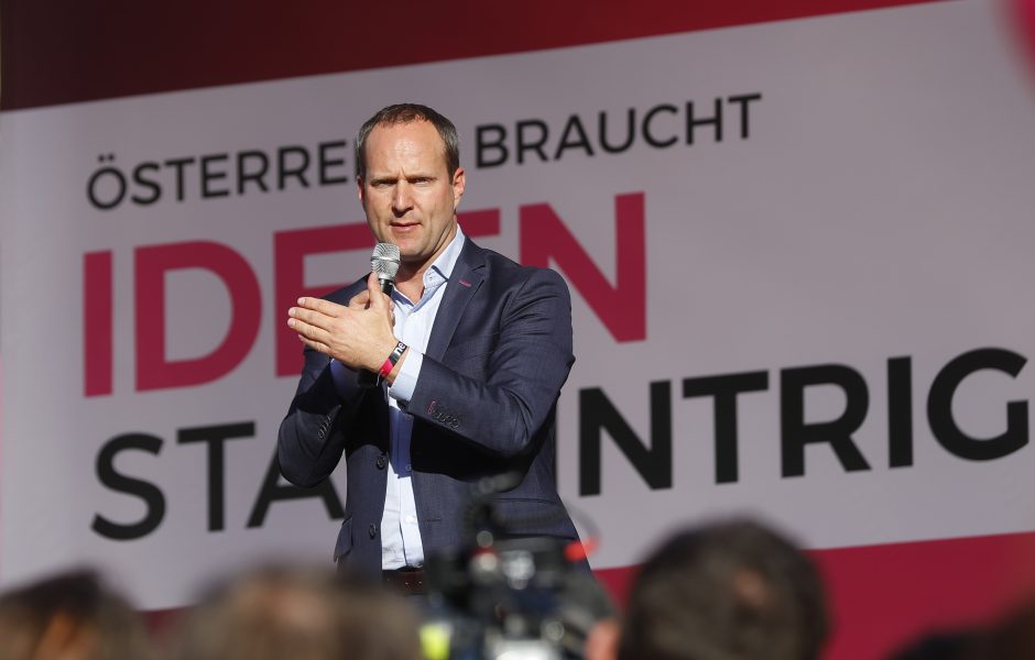 Austrijos parlamento rinkimus laimėjo konservatyvioji Liaudies partija