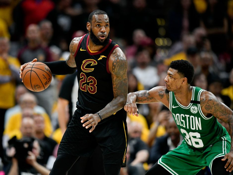 Karaliaus magija – LeBronas pasiekė rekordą ir išlygino seriją su „Celtics“