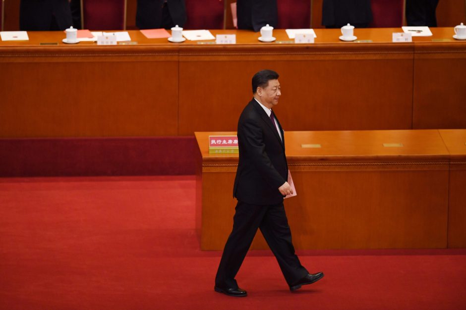 Kinijos parlamentas patvirtino prezidento Xi Jinpingo antrąją kadenciją