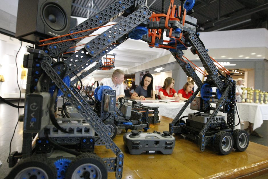 Klaipėdoje – intriguojančios robotikos varžybos