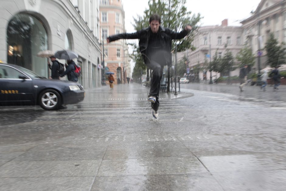 Orai Vilniuje: išeidami iš namų, nepamirškite skėčių