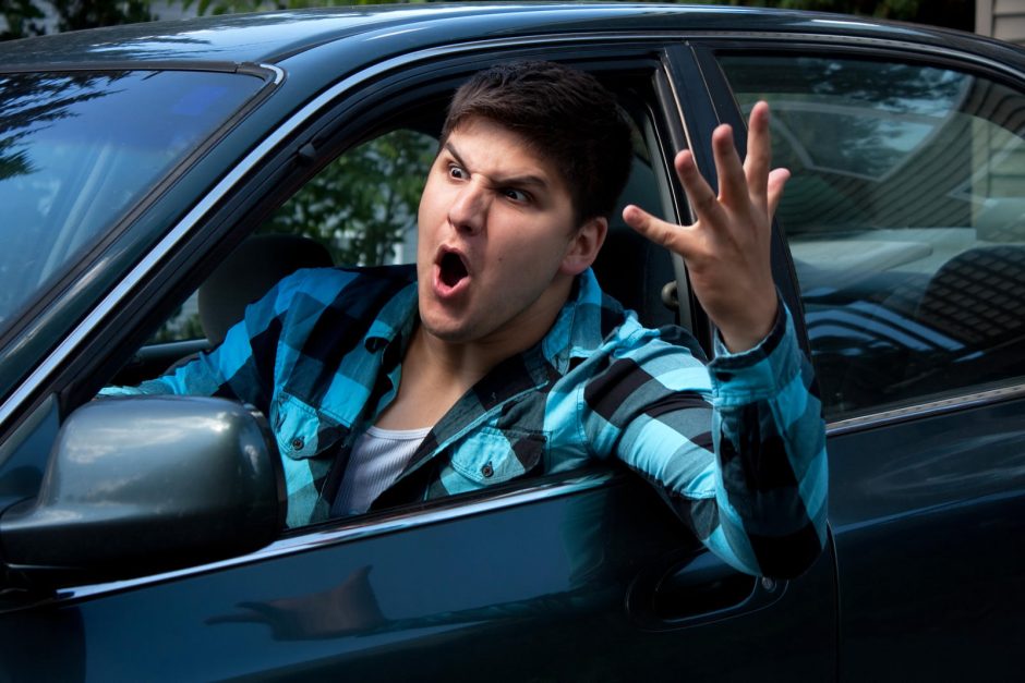Keturi pavojų keliančių vairuotojų tipai: kurio saugotis labiausiai?