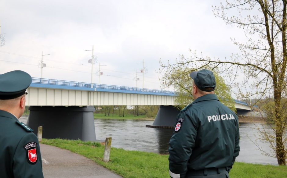 Kauno policija užbėgo už akių tragedijai: išgelbėta mergaitė