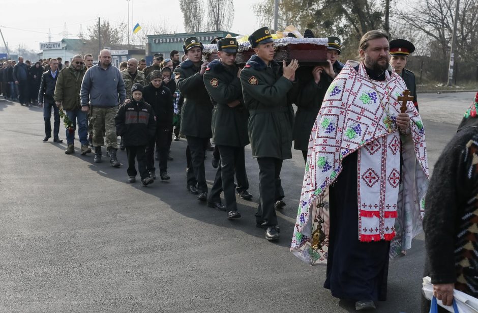 Ukrainoje per parą žuvo šeši vyriausybės pajėgų kariai