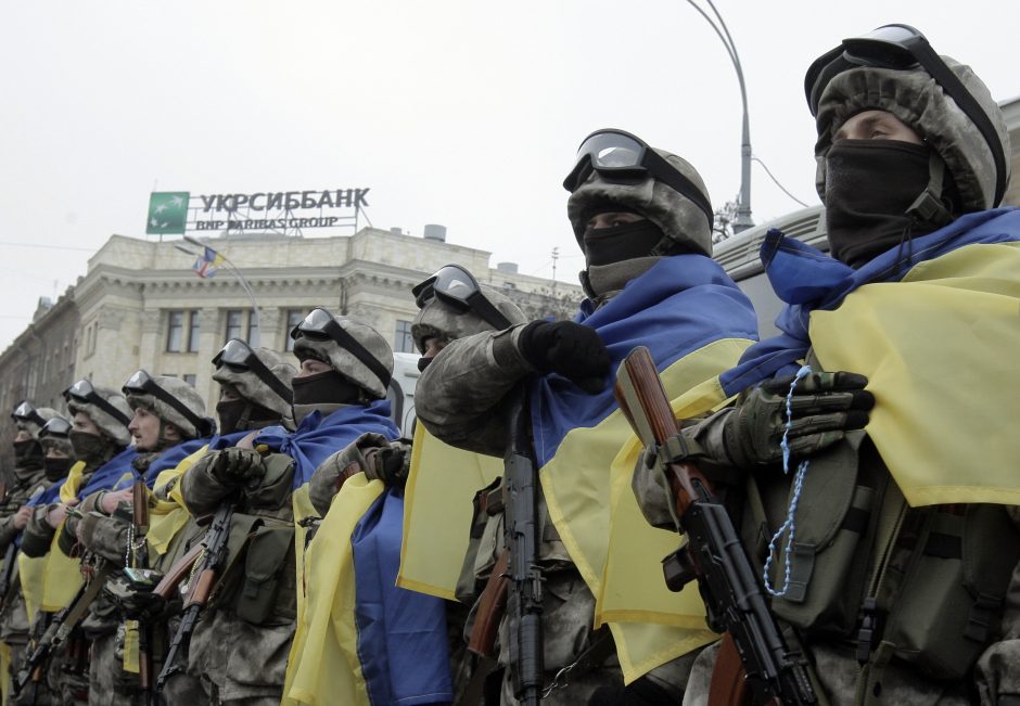 Kijevas tebesitiki atgaivinti derybas, o separatistai žada tęsti puolimą