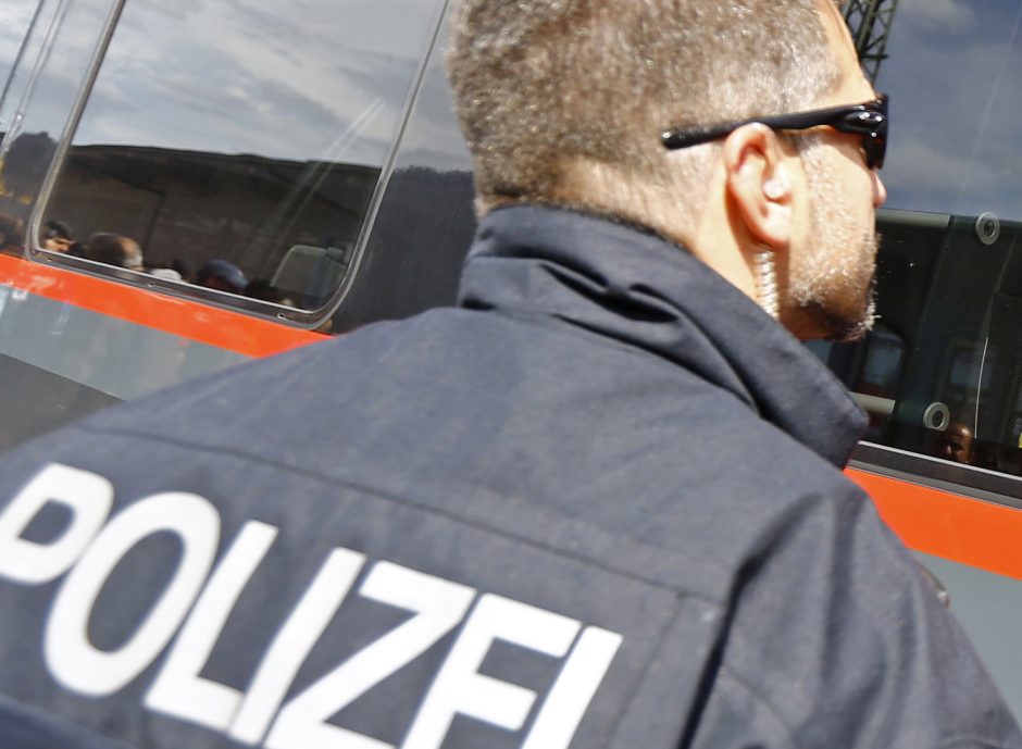 Vokietijoje per išpuolį subadyti du žmonės, vienas jų mirė
