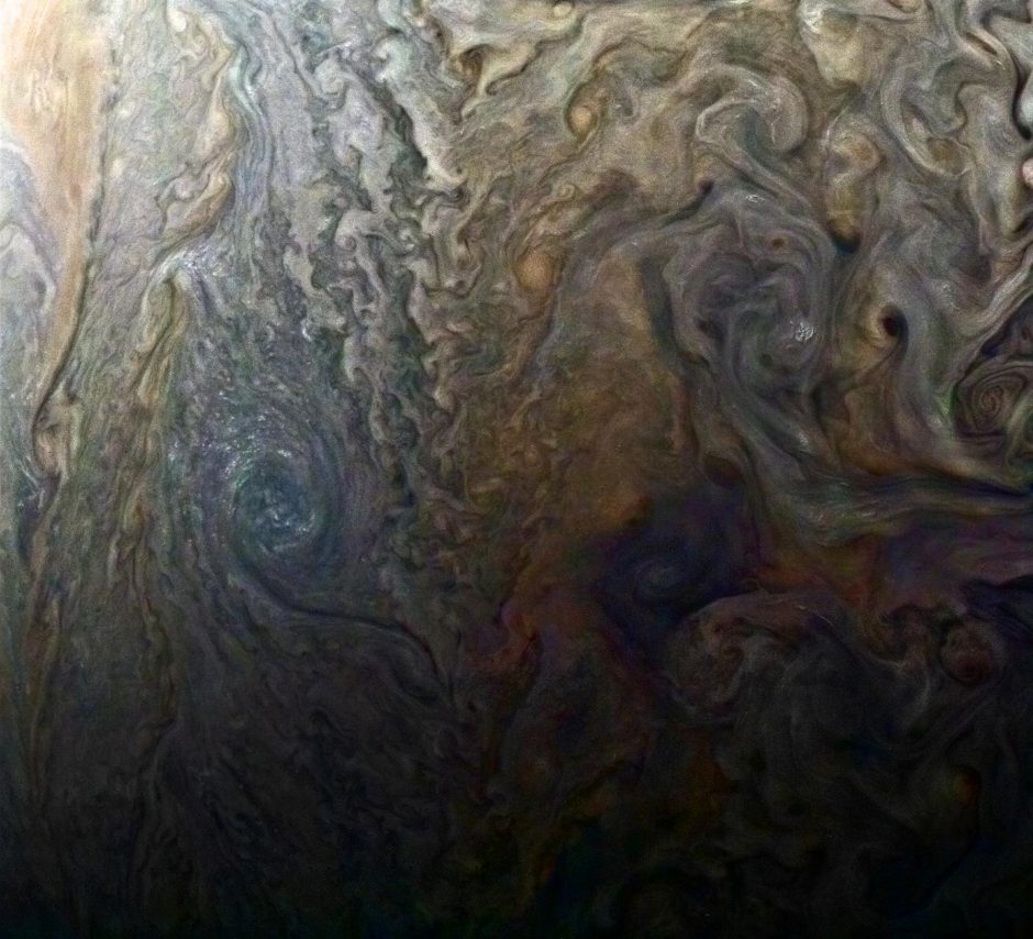 NASA zondo siunčiami duomenys glumina Jupiterio tyrėjus