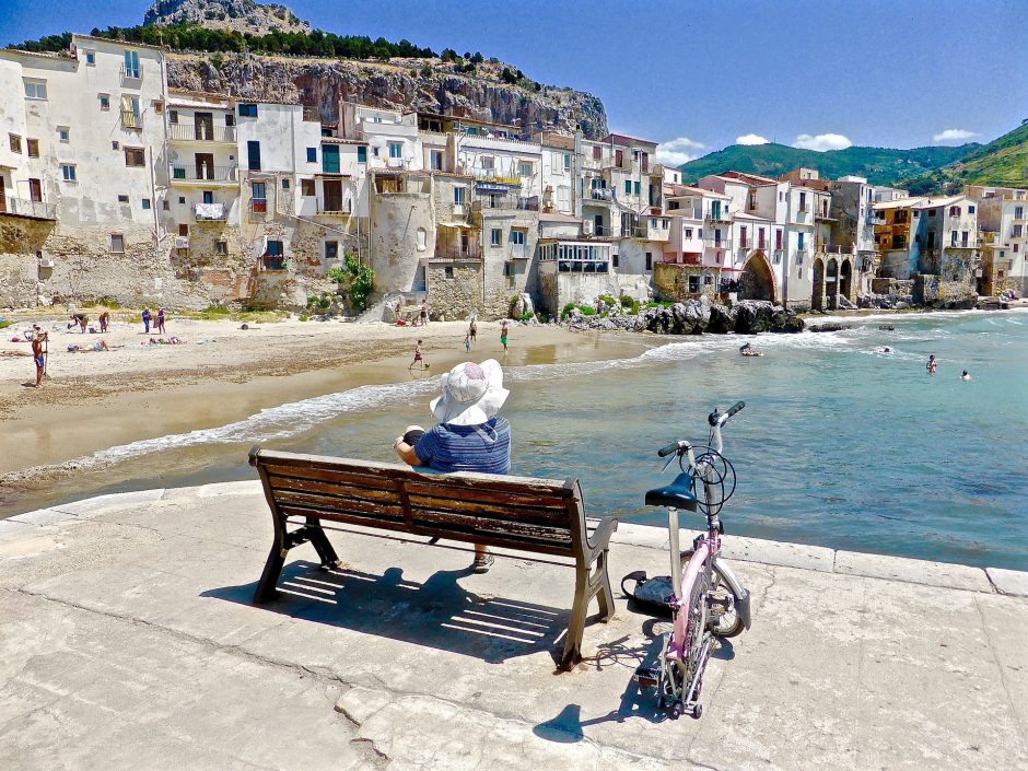 Vietoj kelionės į Siciliją – kova dėl pinigų