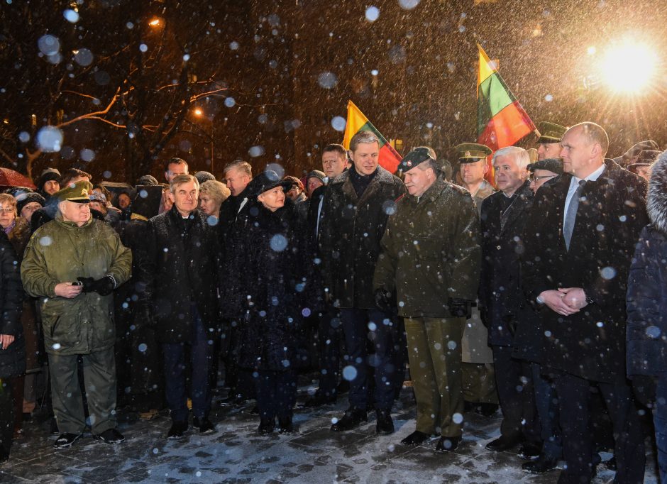 Valstybės vadovai atidarė Sausio 13-osios memorialą