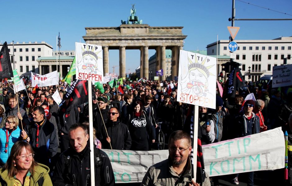 Vokietijoje – demonstracija prieš ES ir JAV laisvosios prekybos sutartį