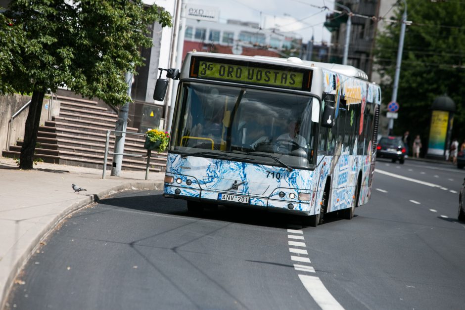 Vilniečiai apie nemokamas keliones autobusais: eilinis žmonių mulkinimas