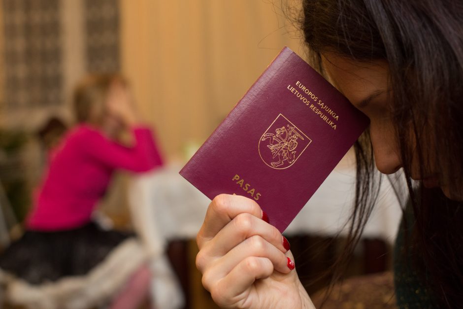 Kauno teismas įpareigojo lietuvės vaikų pasuose pavardę rašyti su „w“