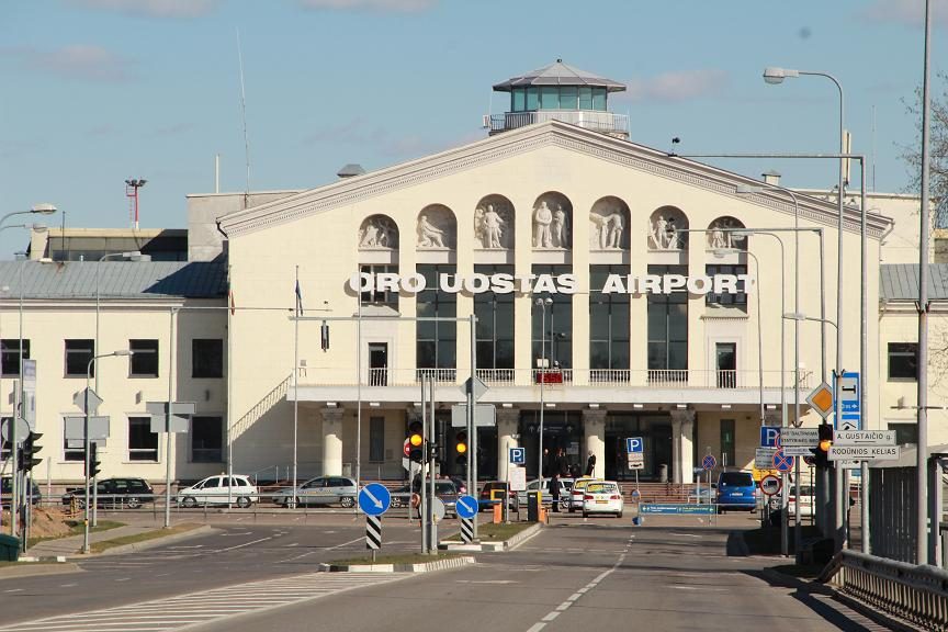 Kelių policija darys tvarką Vilniaus oro uoste 