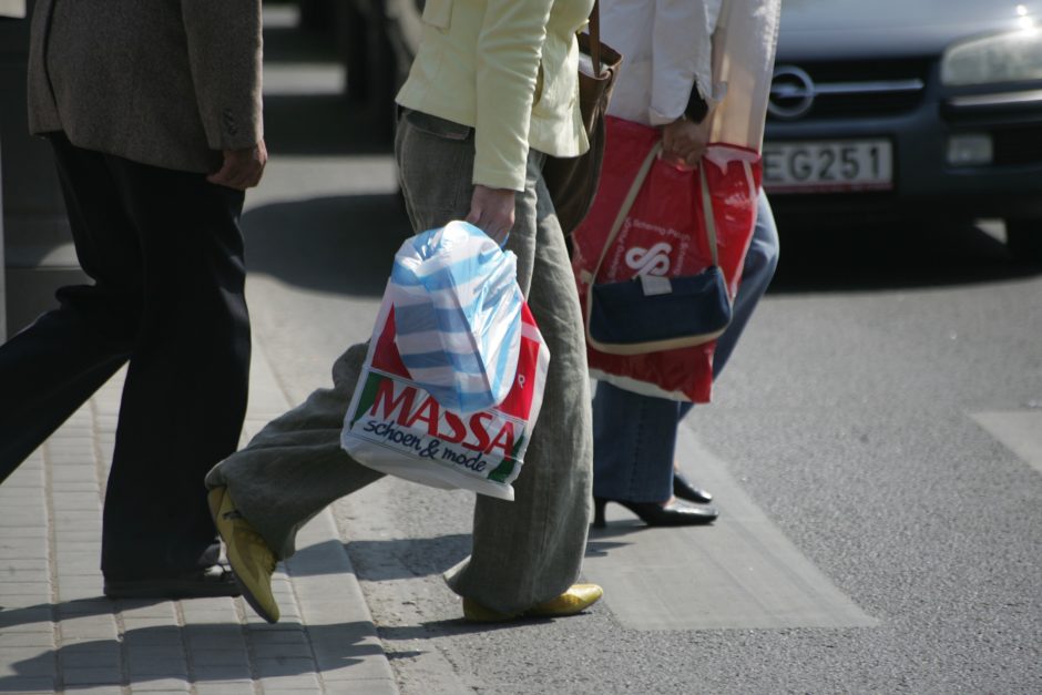 Plastikinių maišelių sunaudojimas per 5 metus turėtų sumažėti iki 80 procentų