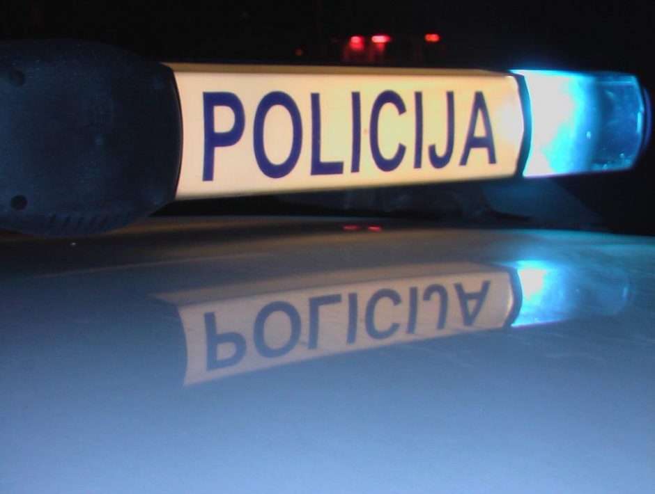 Kauno rajone įkliuvo neblaivi policijos patrulė