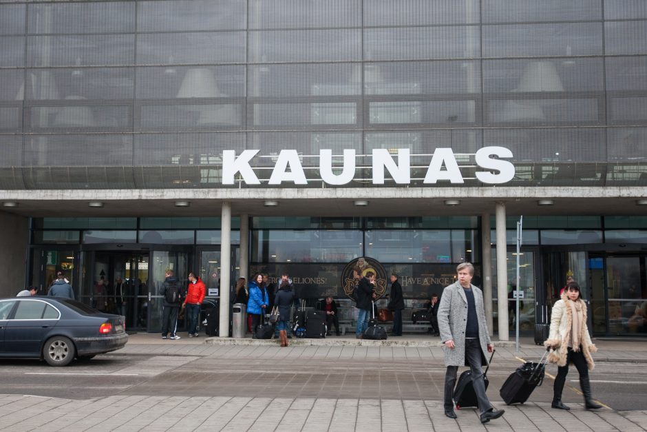 Kauno oro uoste sulaikyti trys policijos ieškoti vyrai