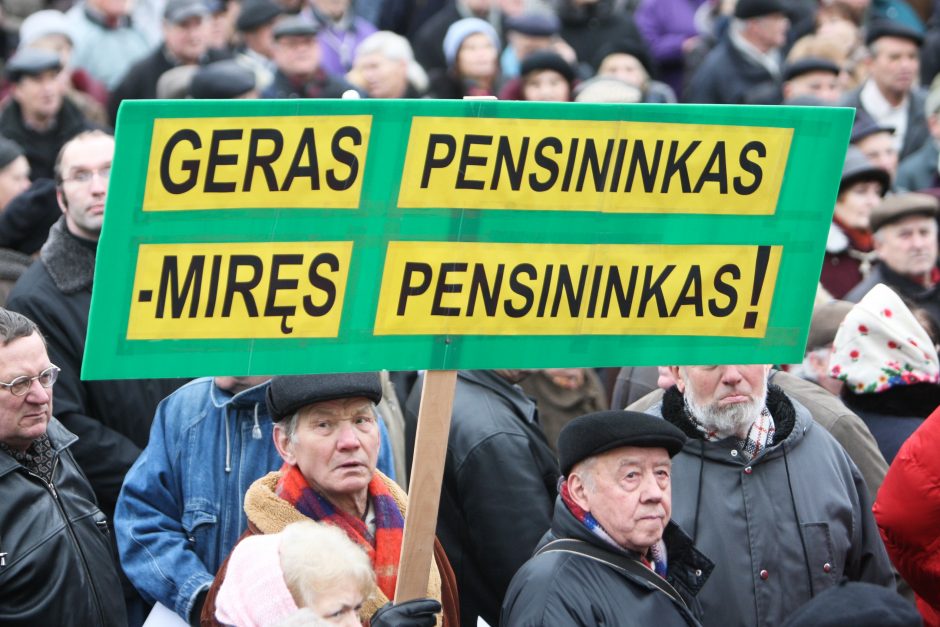 Lietuvos bankas: pensininkai skursta, o lovos ligoninėse – tuščios