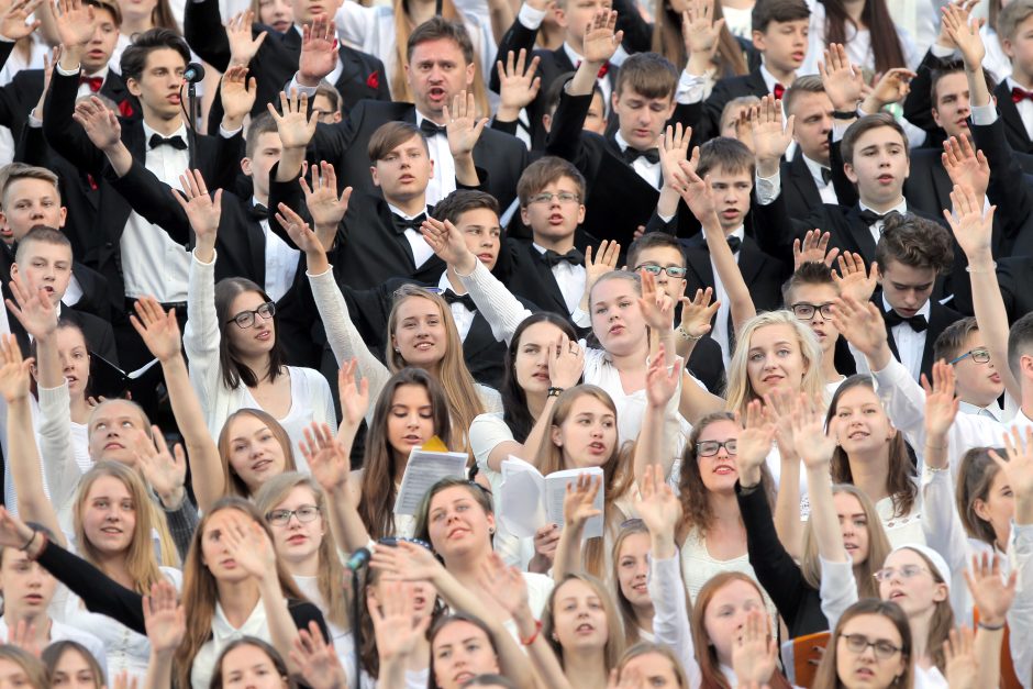 Prie Kauno pilies dainuos tūkstantinis moksleivių choras