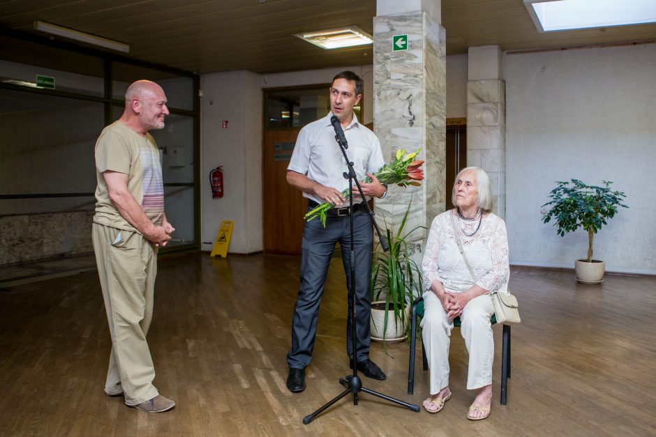 Dailininkės darbuose atgimsta biblinės istorijos