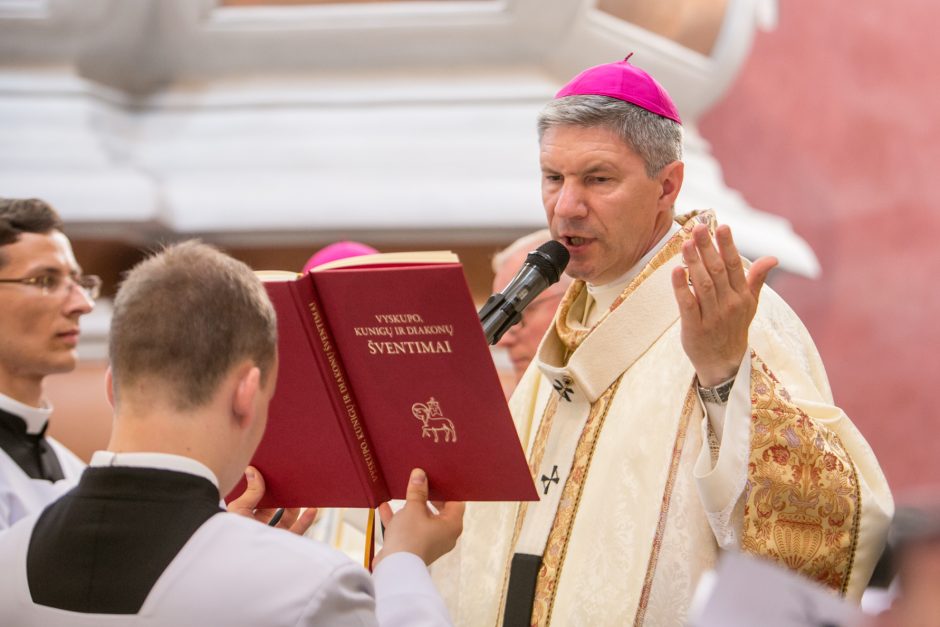Įšventintas naujas vyskupas A. Jurevičius