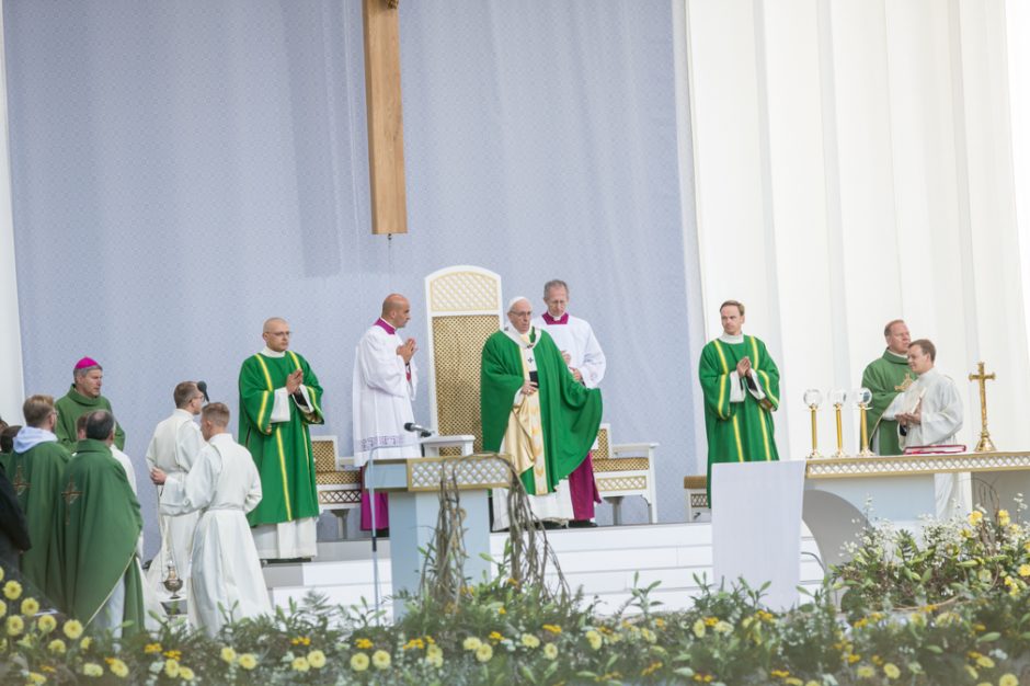 Popiežiaus malda Santakos parke: nebijokime eikvoti savęs dėl mažiausiųjų 