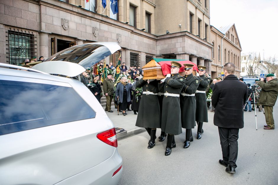 Į paskutinę kelionę išlydėtas partizanas V. Balsys-Uosis